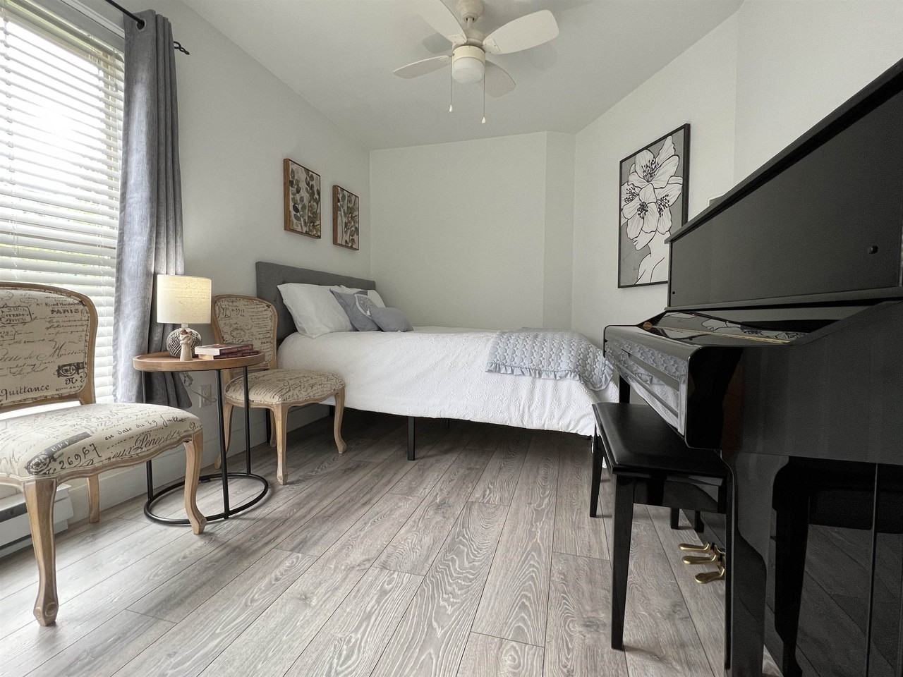 332 Lonsdale Ave #129 - Photo 4 of 50