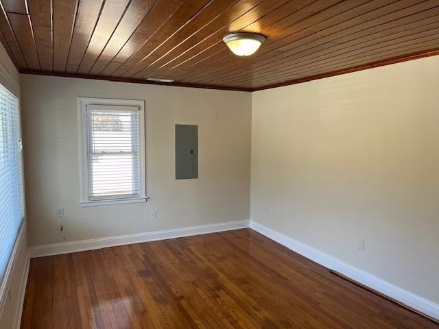 2514 Rolfe St - Photo 4 of 11