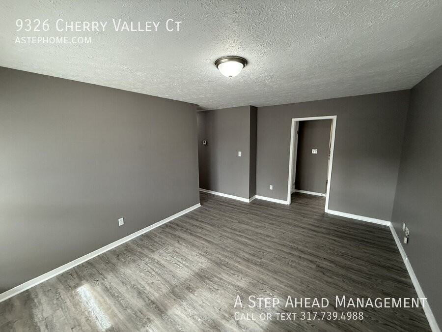 9326 Cherry Valley Ct - Photo 4 of 18