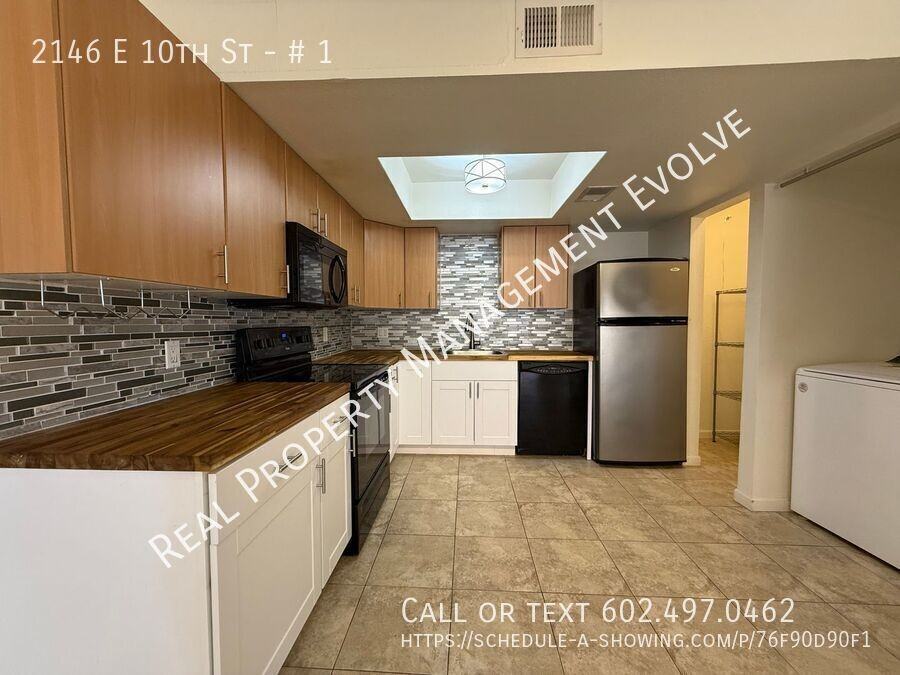 2146 E 10th St #1 - Photo 5 of 20