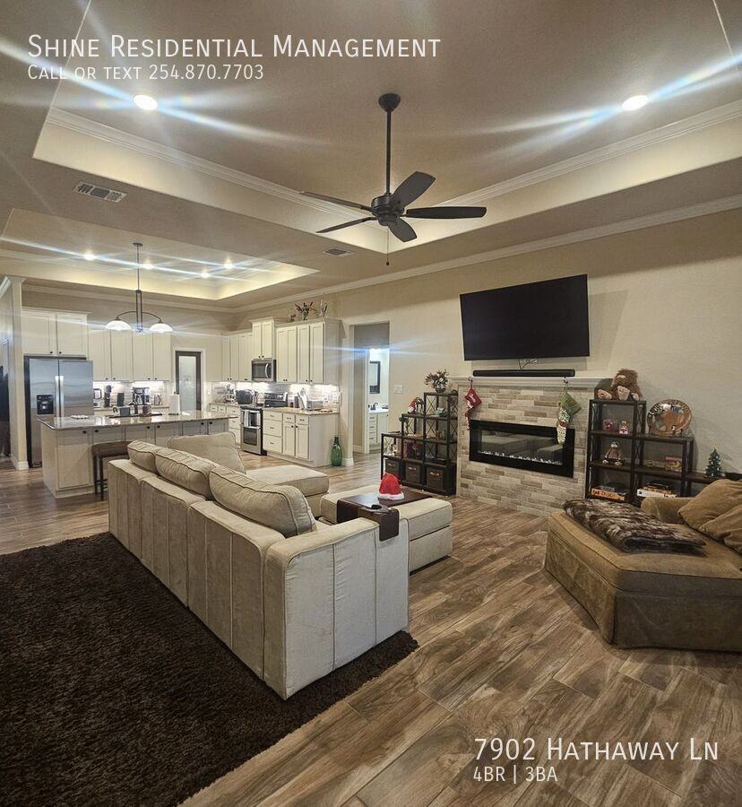 7902 Hathaway Ln - Photo 4 of 16