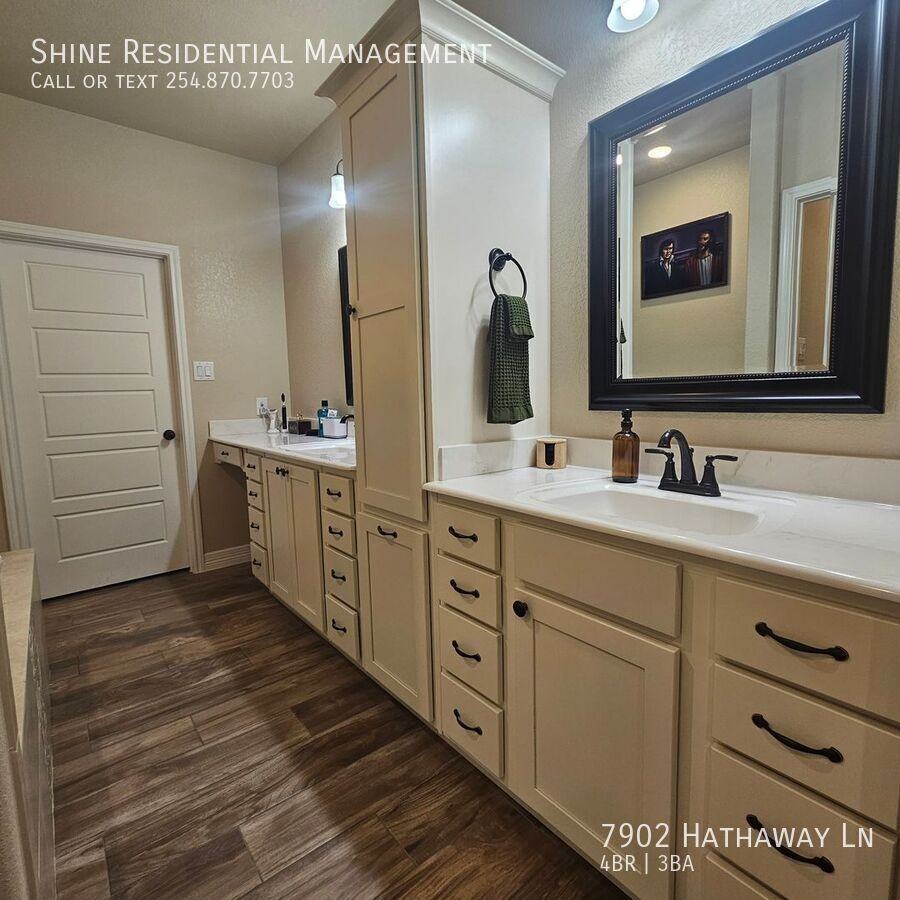 7902 Hathaway Ln - Photo 7 of 16