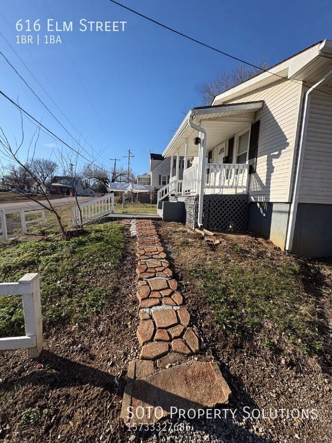 616 Elm St - Photo 2 of 9