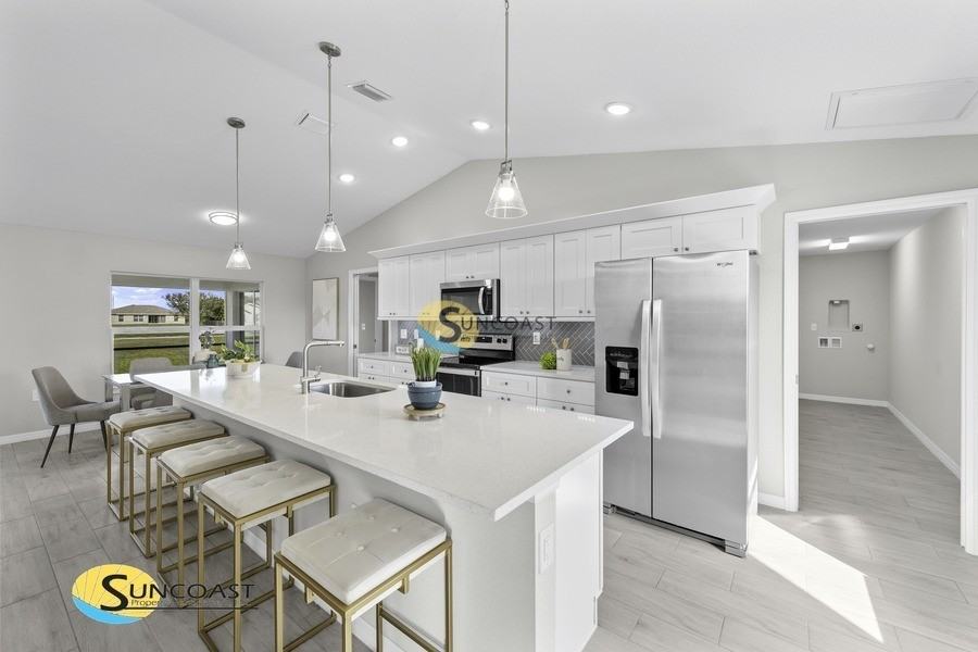 3929 Ne 16th Pl - Photo 3 of 24