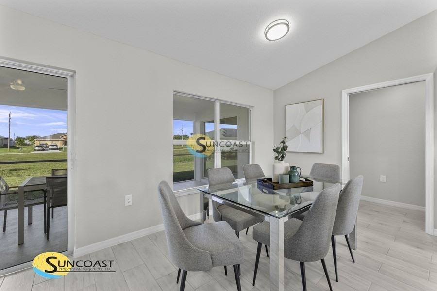 3929 Ne 16th Pl - Photo 4 of 24