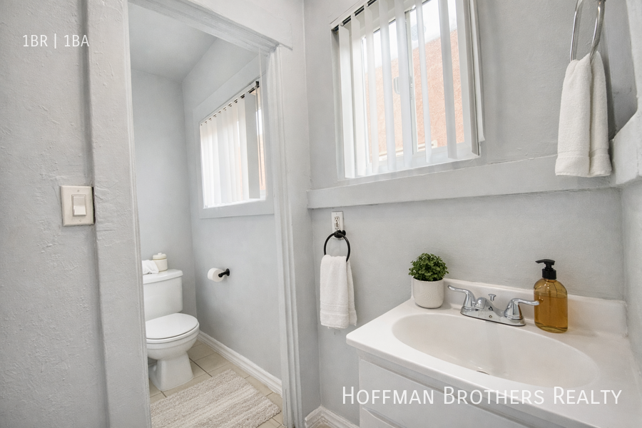 1128 Raymond Ave #5 - Photo 4 of 4