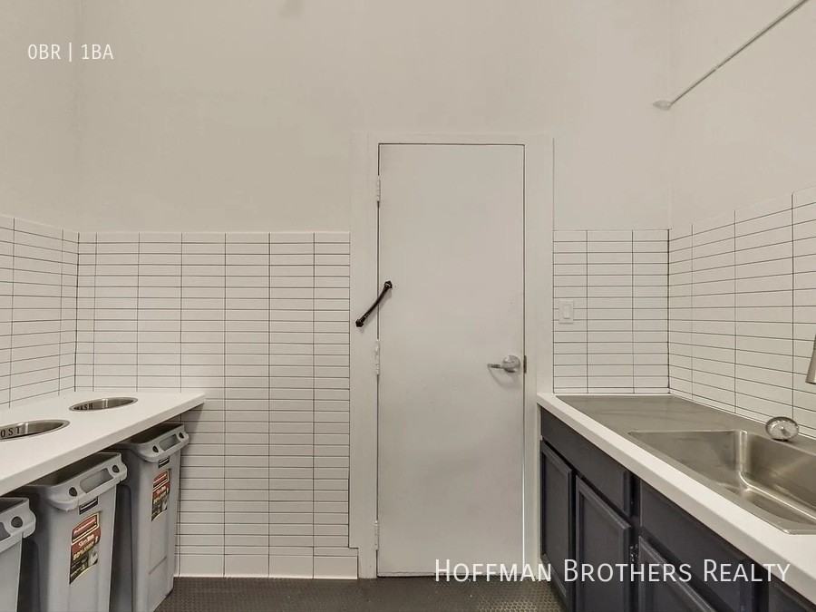 706 Kearny St #111 - Photo 4 of 7