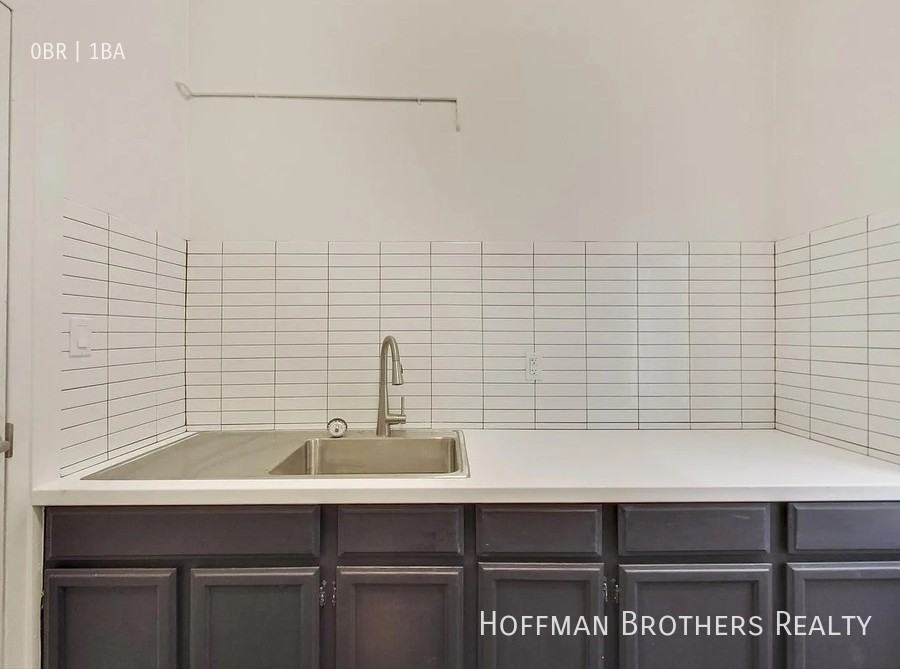 706 Kearny St #111 - Photo 5 of 7