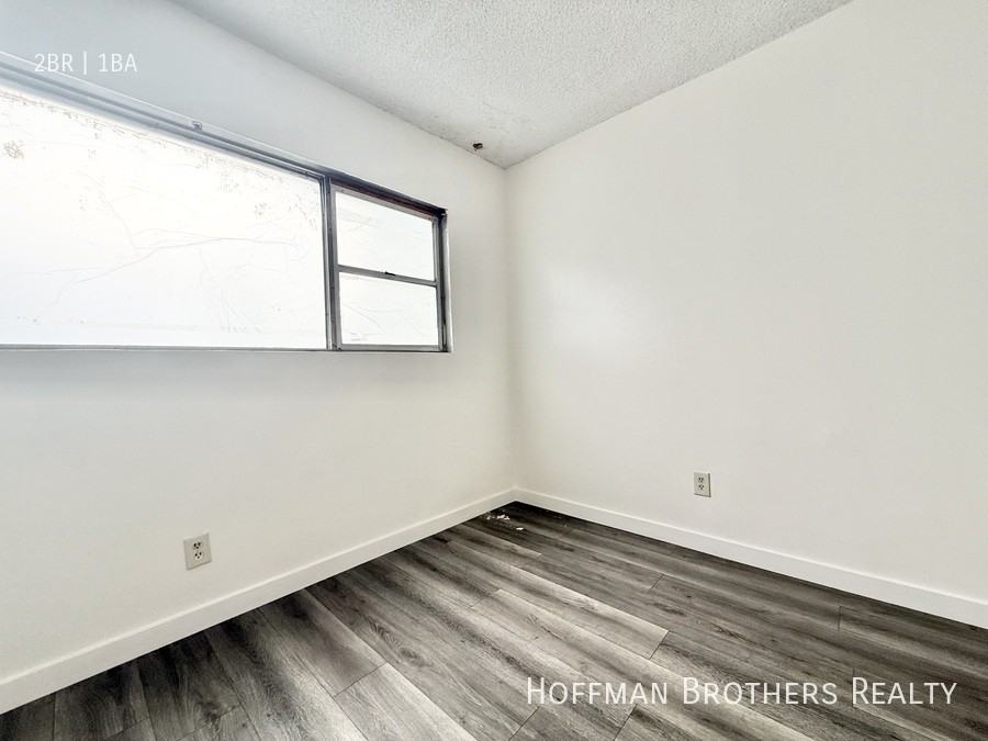 1258 N Virgil Ave #2 - Photo 3 of 6