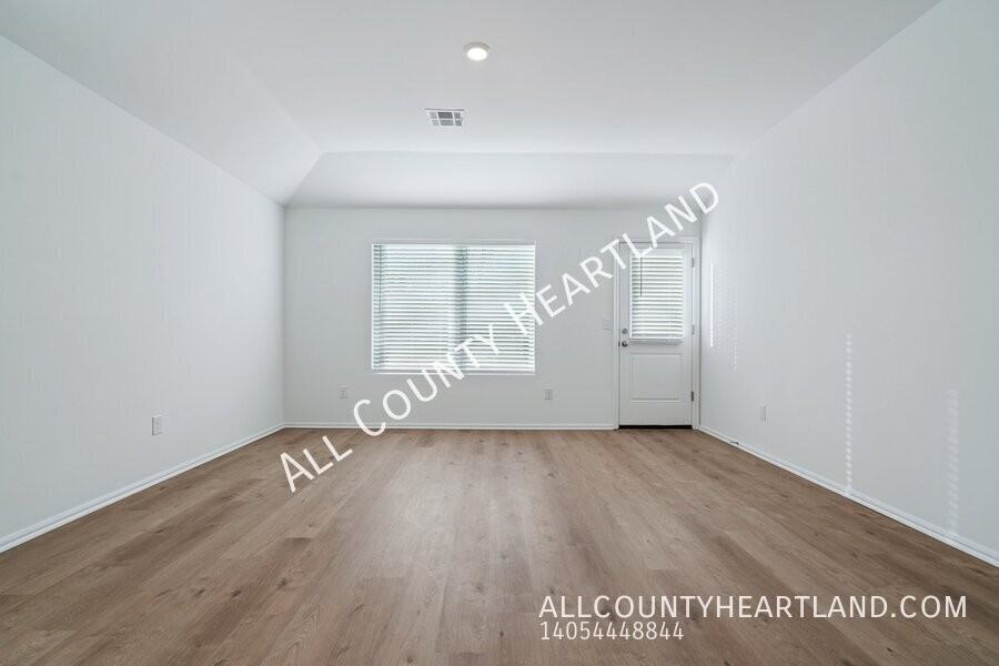 12112 Sw 36th St - Photo 2 of 13