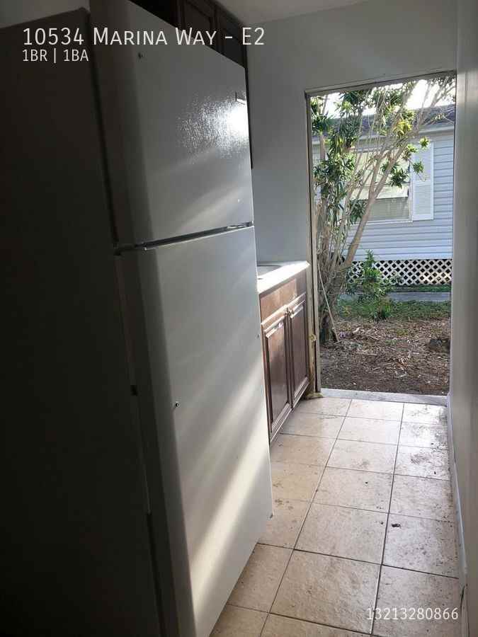 10534 Marina Way #E2 - Photo 7 of 9