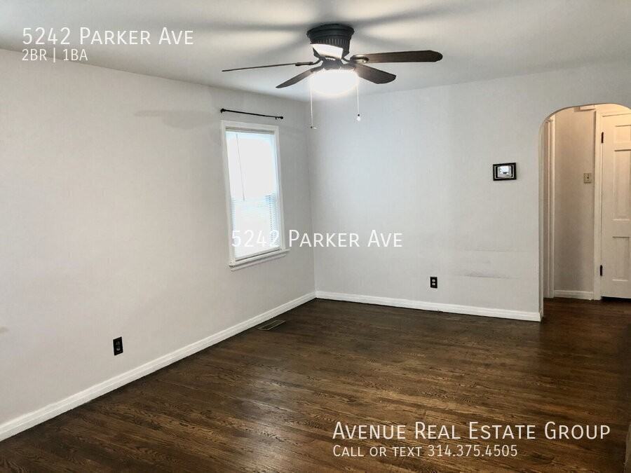 5242 Parker Ave - Photo 4 of 21