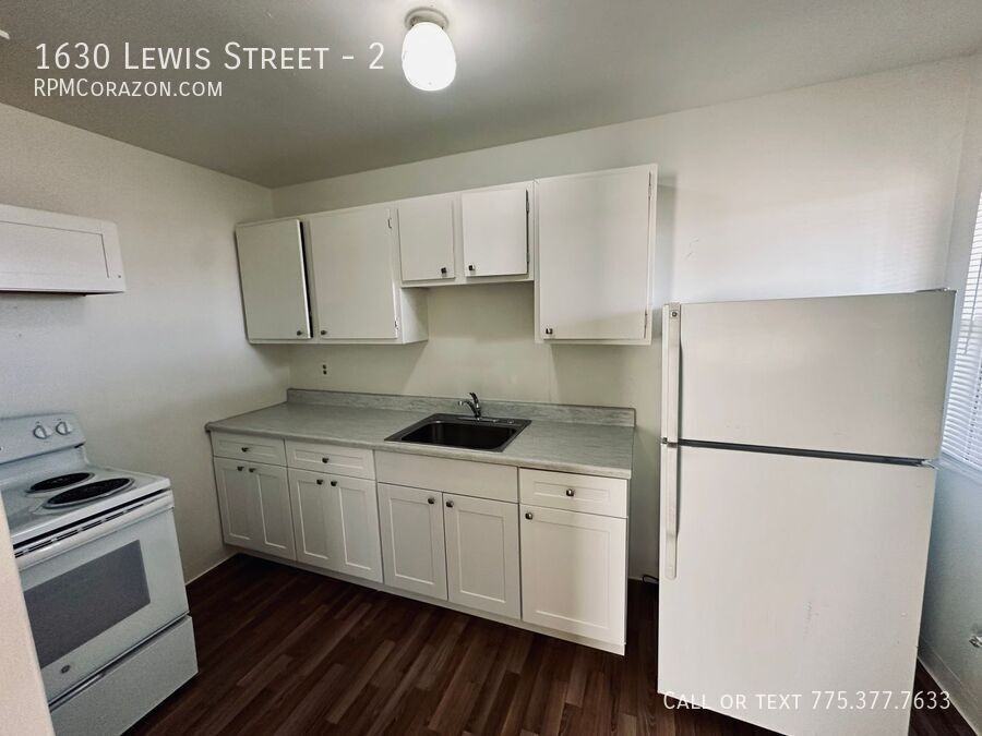 1630 Lewis St #2 - Photo 3 of 10