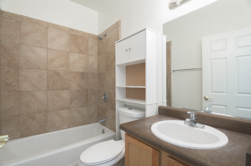 1312 E 8th St #2 - Photo 6 of 10