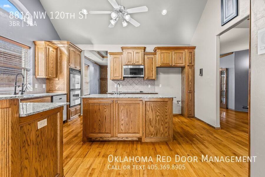 8816 Nw 120th St - Photo 2 of 50