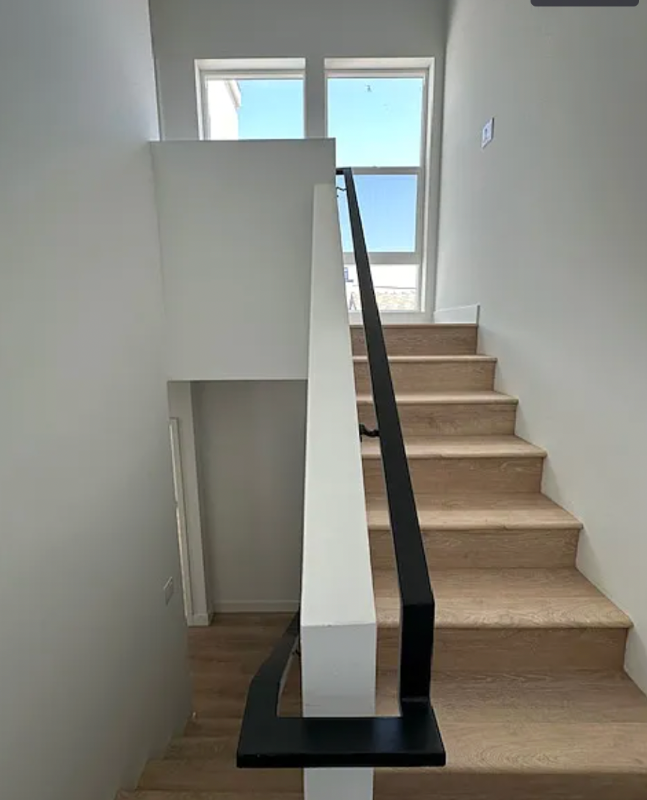 4594 Harbinson Ave - Photo 5 of 9