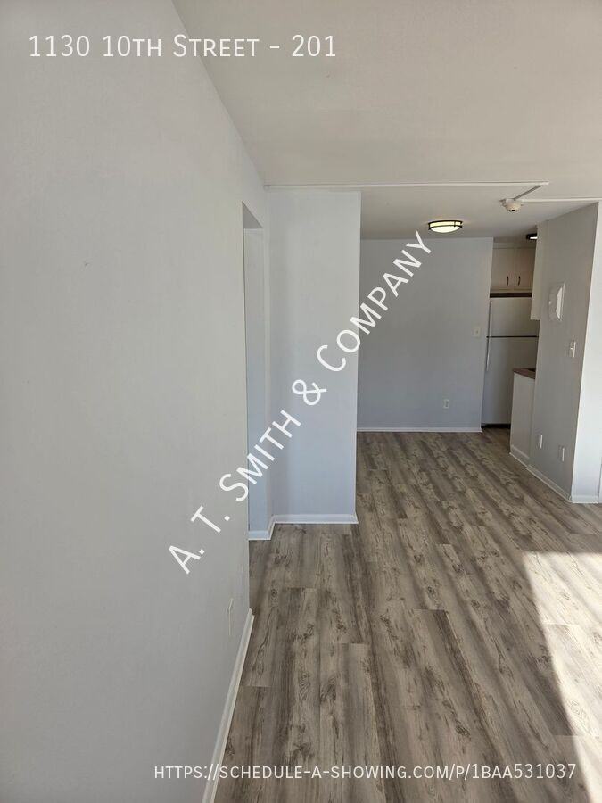 1130 10th St #201 - Photo 5 of 26