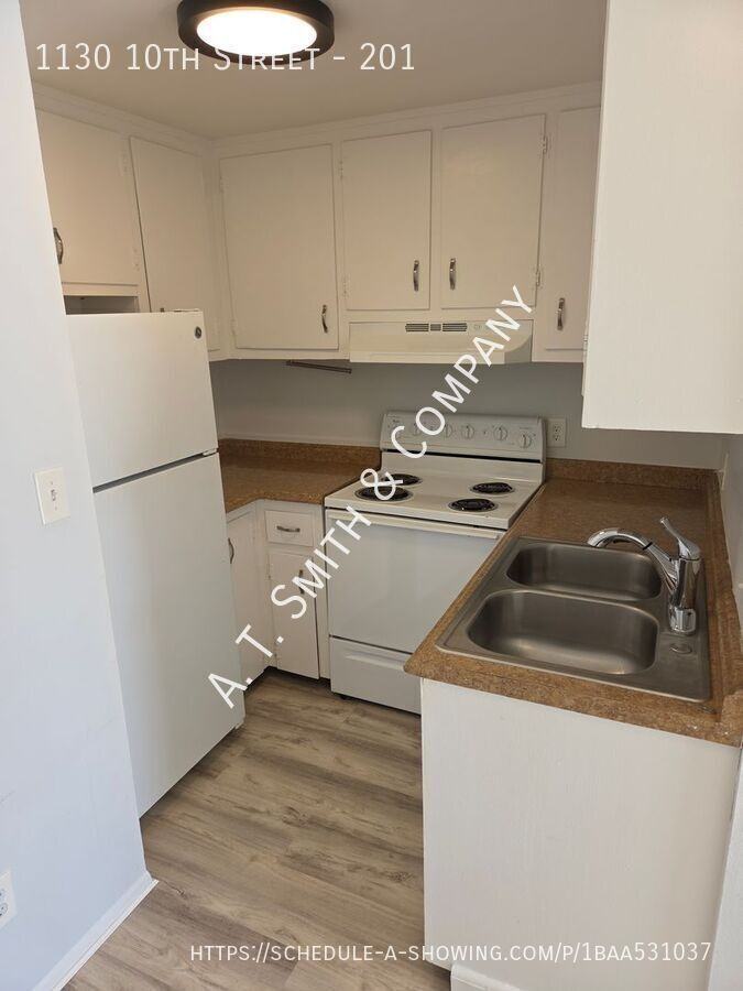 1130 10th St #201 - Photo 7 of 26