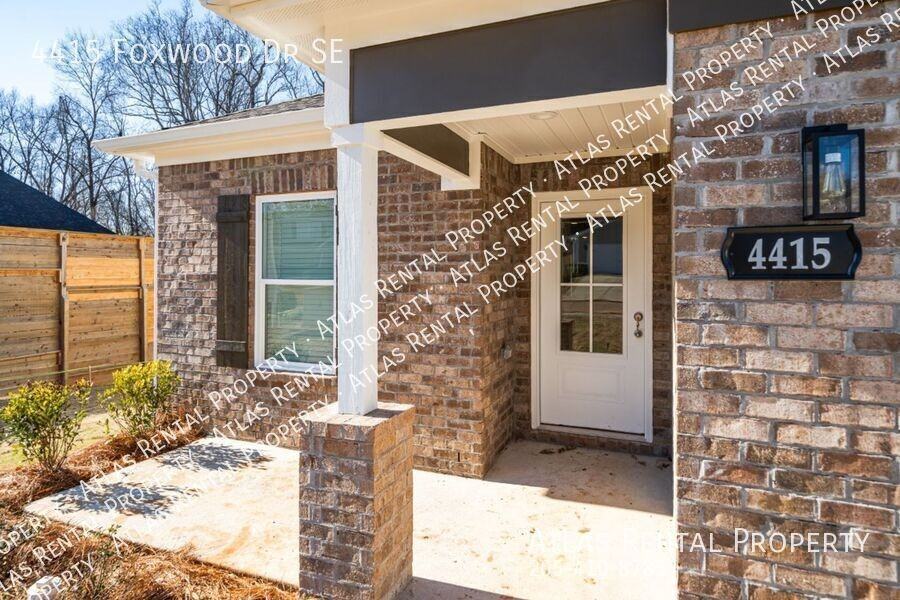 4415 Foxwood Dr Se - Photo 4 of 18