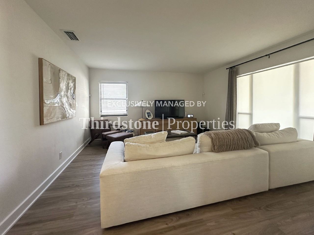 928 9th Ave N - Photo 3 of 17