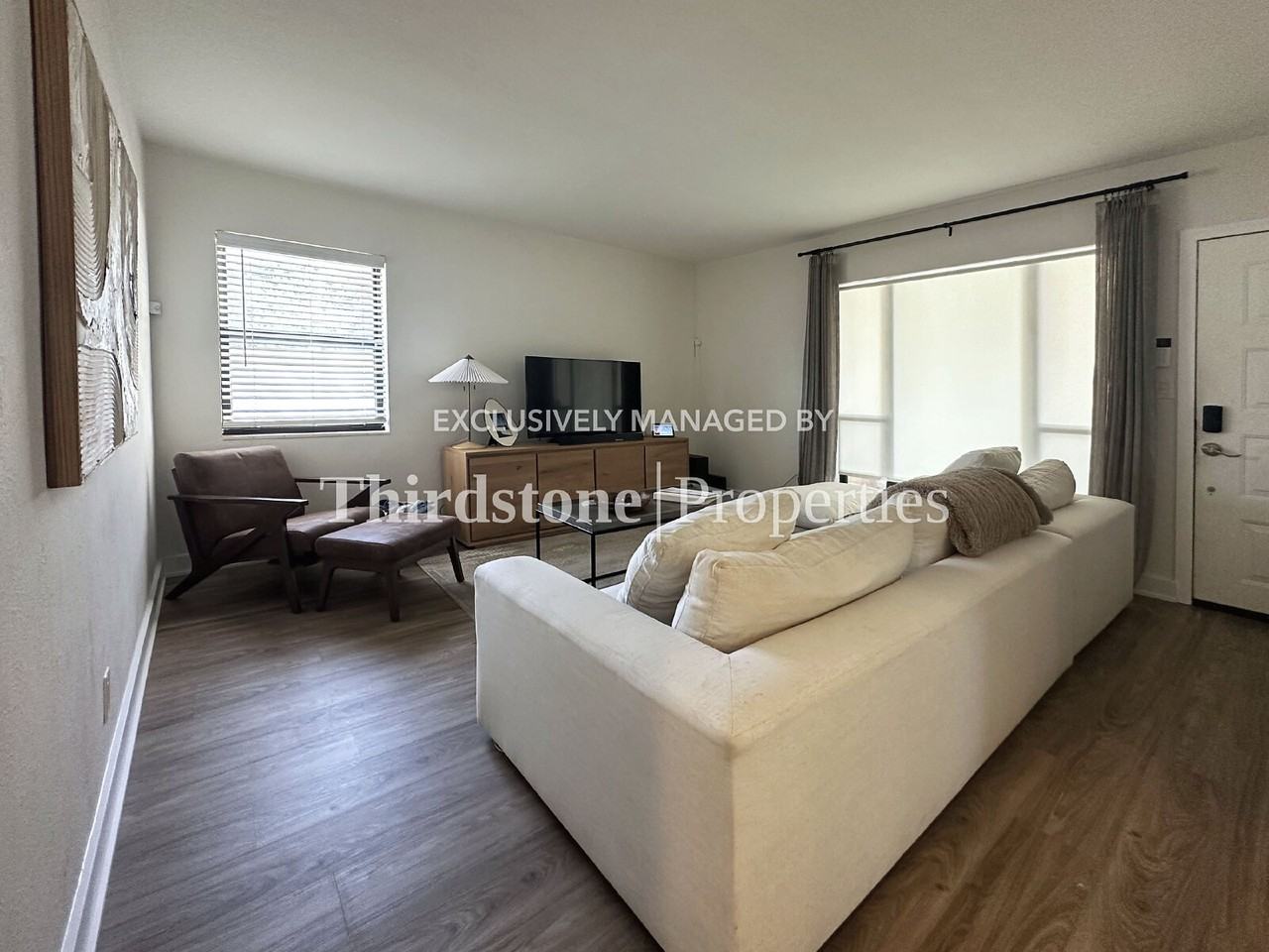 928 9th Ave N - Photo 4 of 17