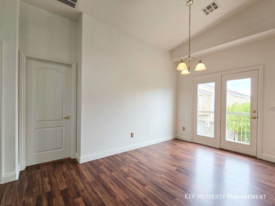 9133 Goose Lake Way #101 - Photo 3 of 22