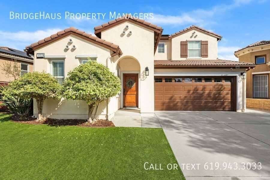 10252 Oak Spur Way - Photo 3 of 37