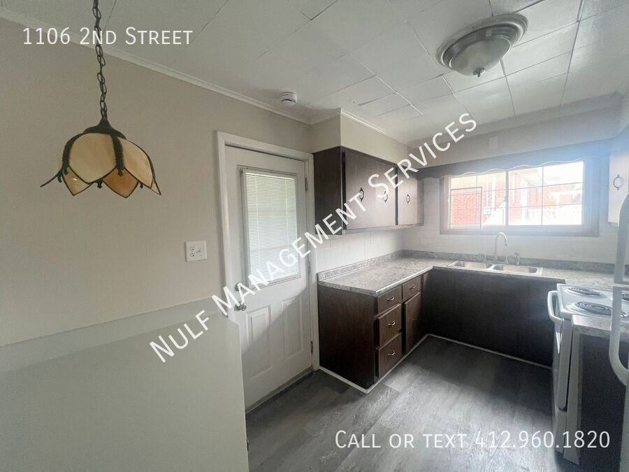 1106 2nd St - Photo 2 of 7