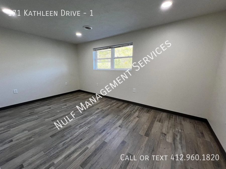 171 Kathleen Dr #1 - Photo 7 of 10