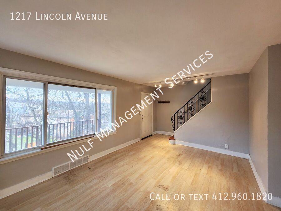 1217 Lincoln Ave - Photo 3 of 9