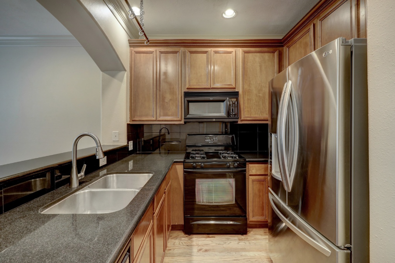 1749 Aden Dr - Photo 6 of 16