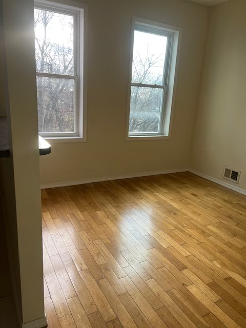 1141 50th St #1 - Photo 5 of 11