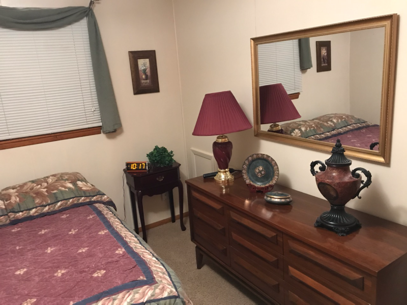 1030 Summit Blvd - Photo 2 of 4