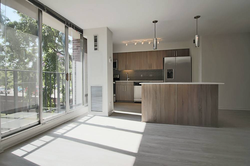907 S Ashland Ave