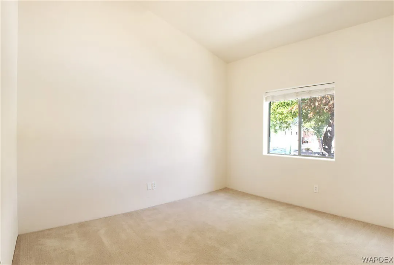 1132 Pear Tree Ln - Photo 4 of 10