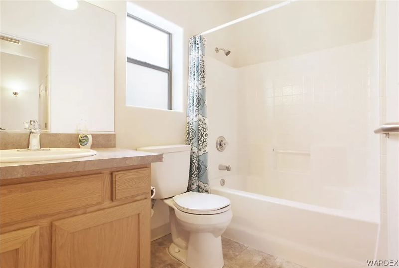 1132 Pear Tree Ln - Photo 6 of 10