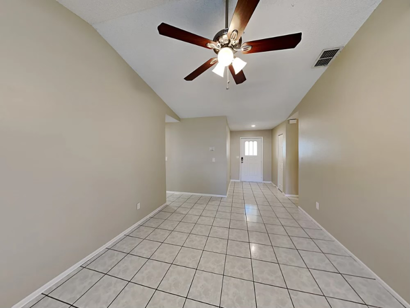 Fox Ridge Dr #A13 - Photo 3 of 12