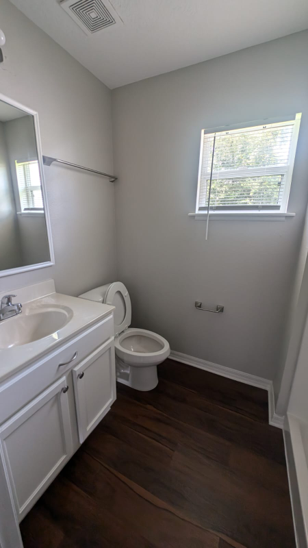 2241 Burlington St - Photo 5 of 15