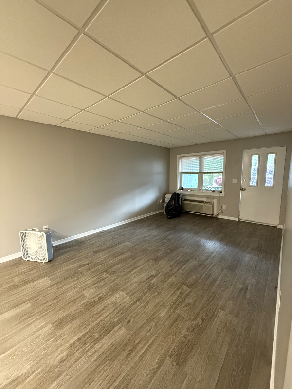 21260 Santee Dr #6 - Photo 5 of 9