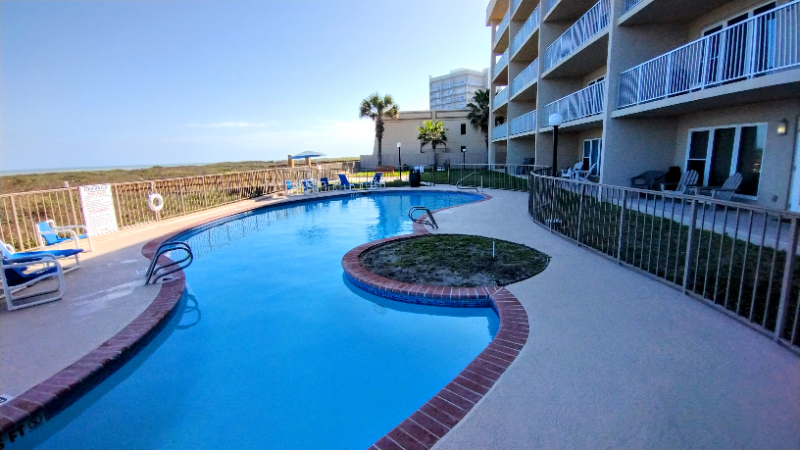 2216 Gulf Blvd #507 - Photo 3 of 11