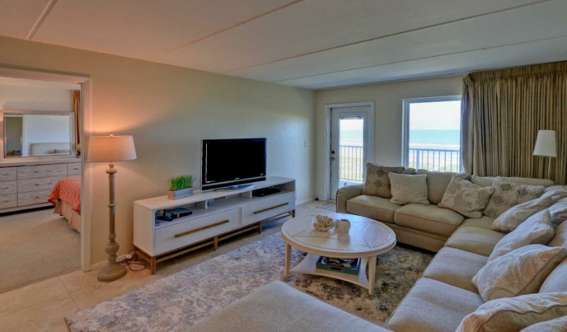 2216 Gulf Blvd #507 - Photo 5 of 11