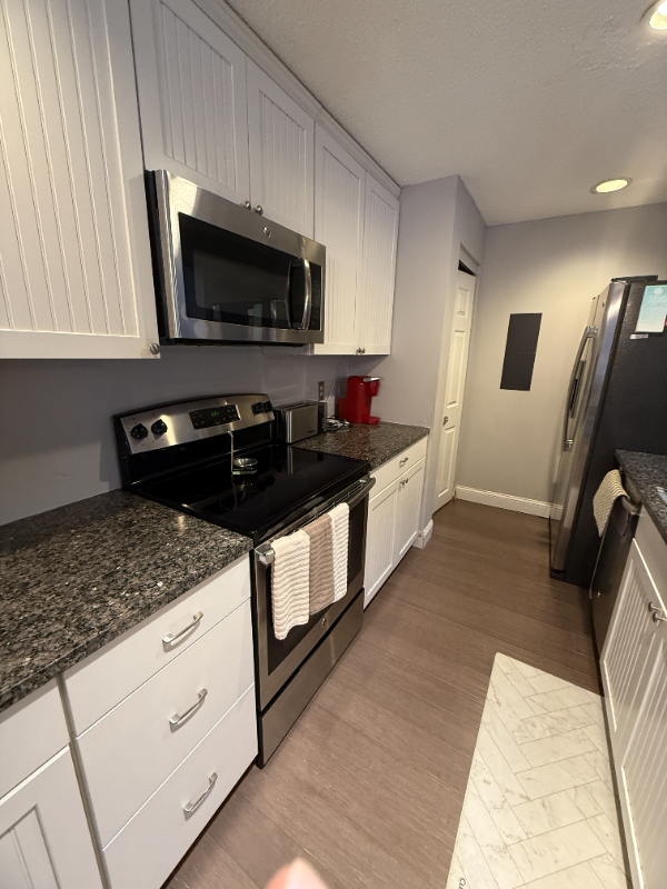 46 Brewster Cir - Photo 2 of 20