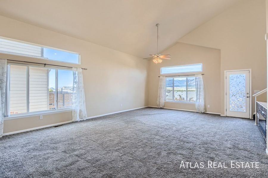 4918 Gami Way - Photo 4 of 33