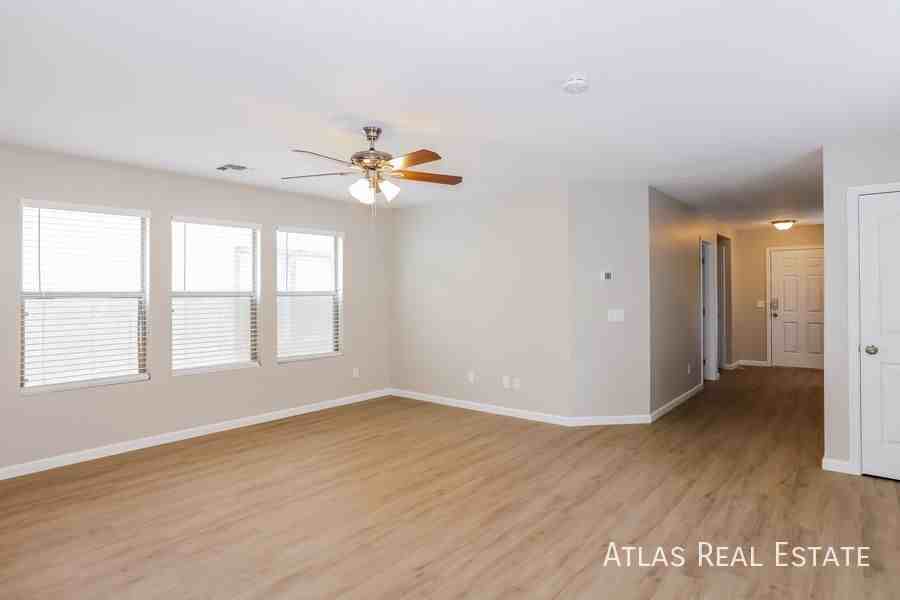 11171 W Garfield St - Photo 5 of 22