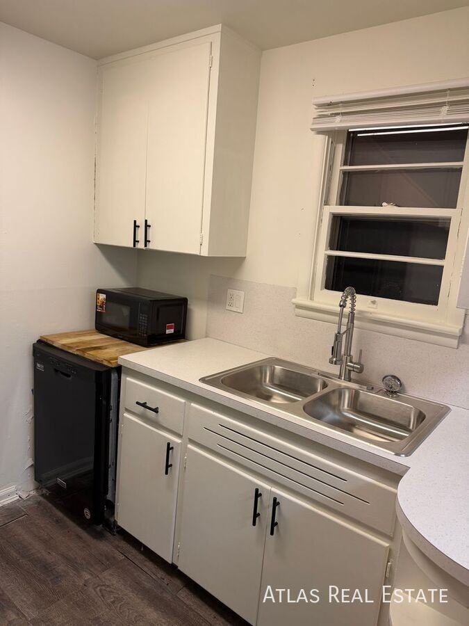 5110 S Pearl St - Photo 6 of 23