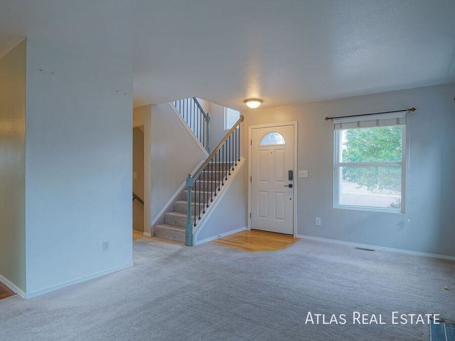 7320 Allens Park Dr - Photo 4 of 26