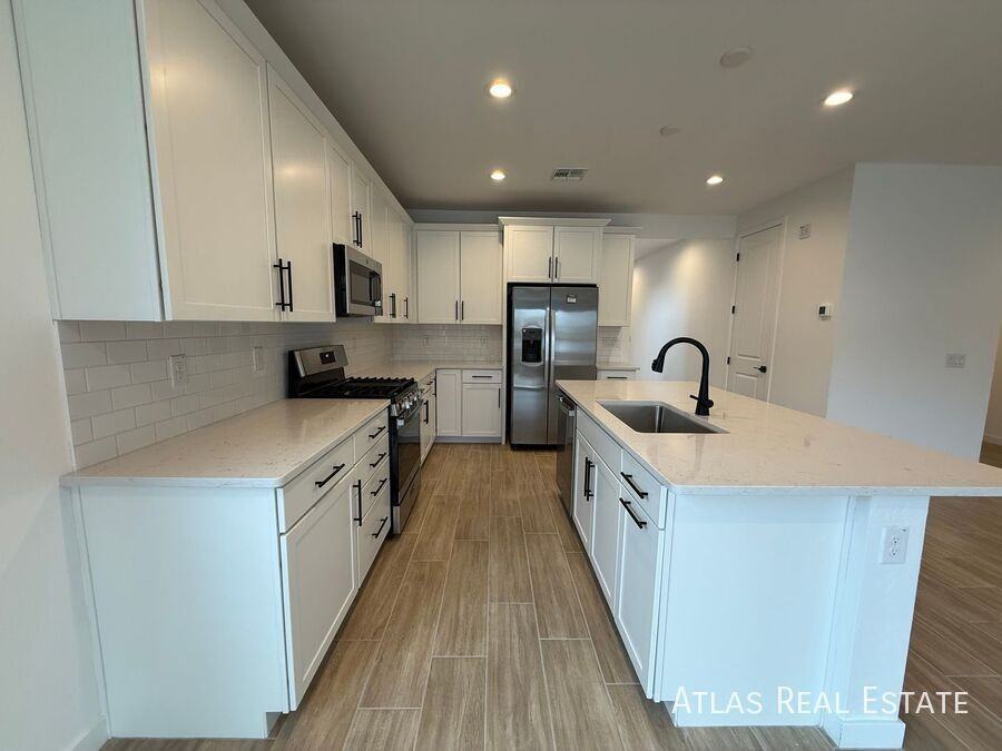 16973 W Allen St - Photo 7 of 27