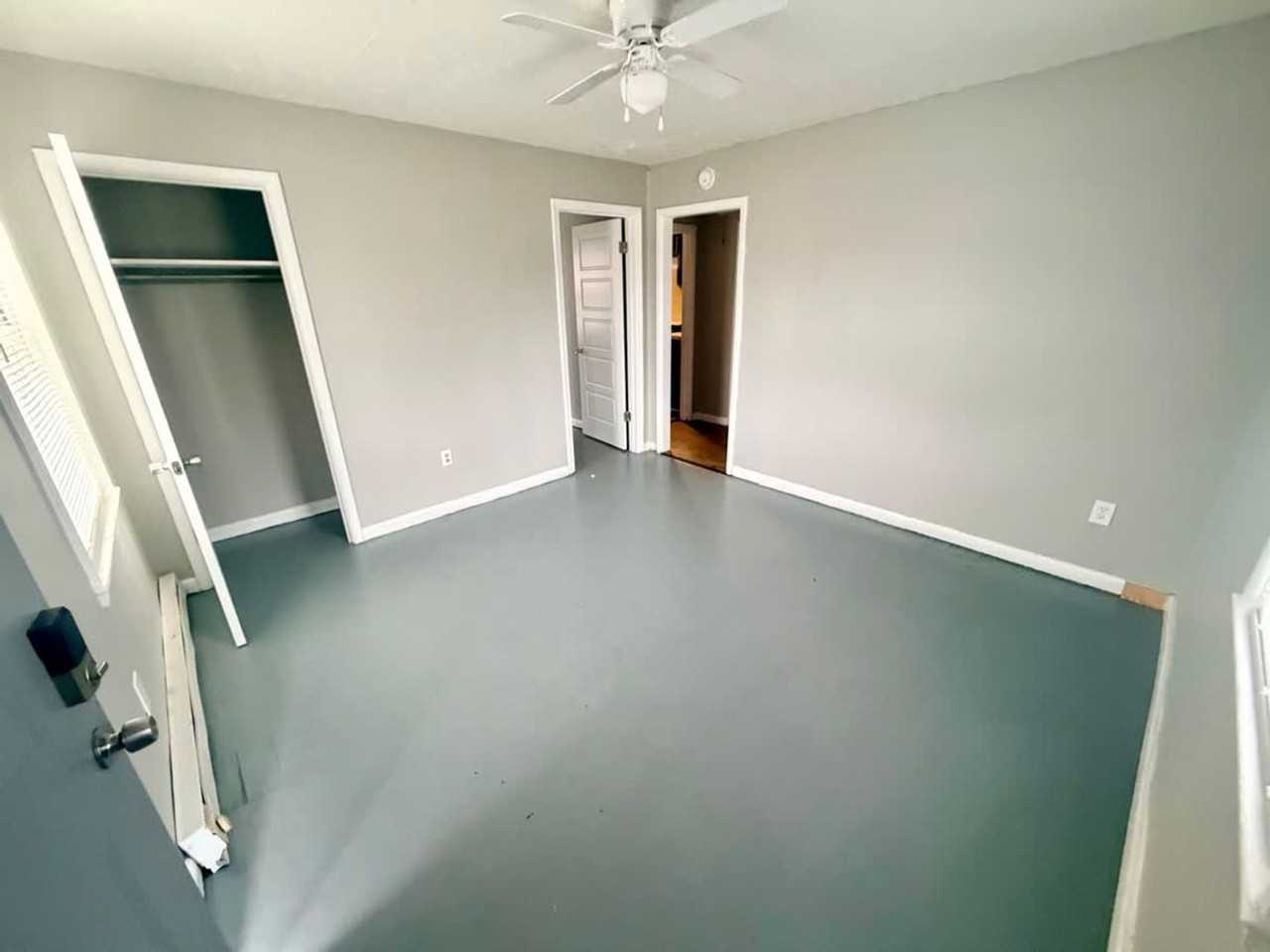 700 Jackson St - Photo 3 of 12