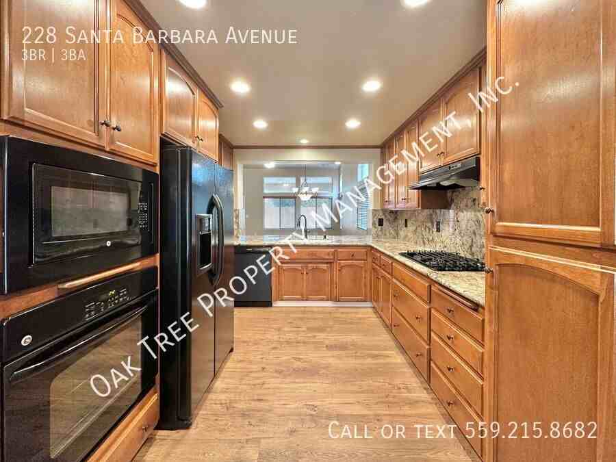 228 Santa Barbara Ave - Photo 4 of 16