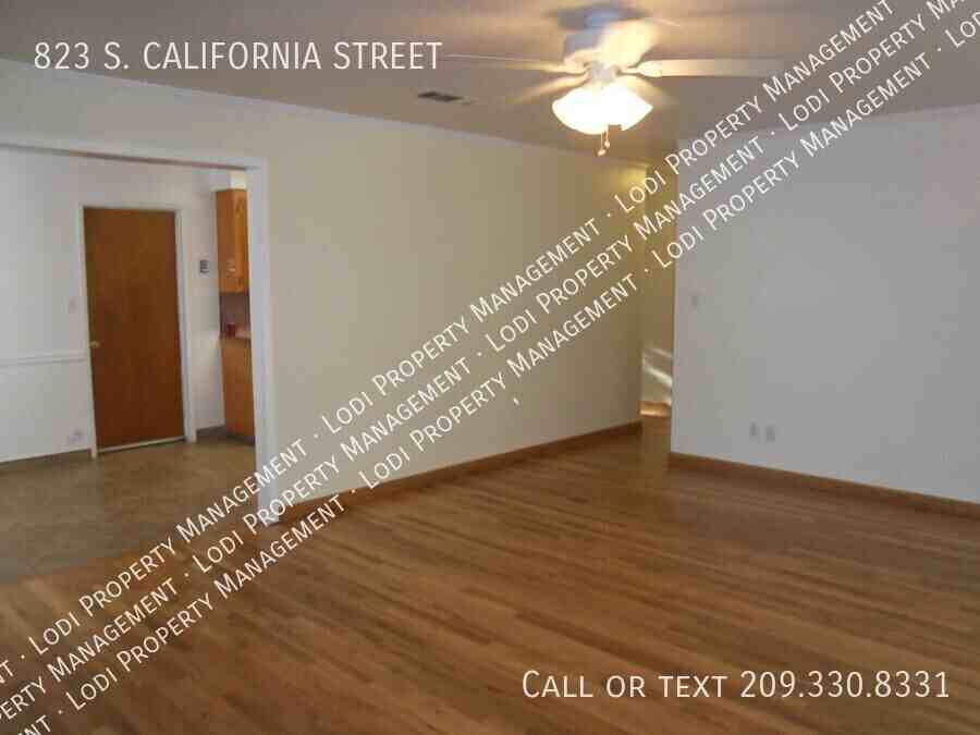 823 S California St - Photo 4 of 26